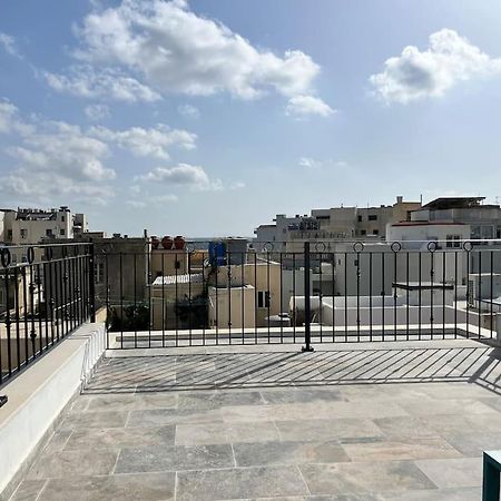 Beautiful 4-Bedroom Townhouse In סליאמה מראה חיצוני תמונה